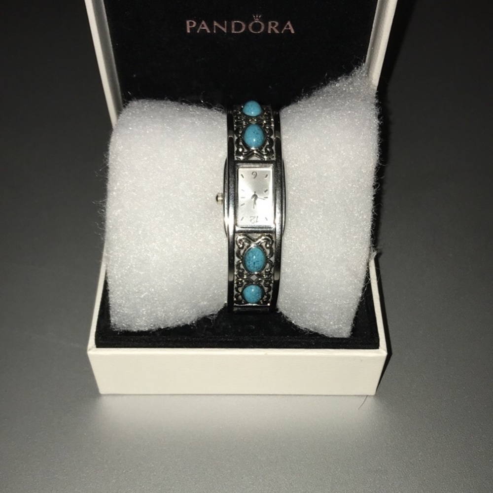 WATCH!! Beautiful worn gentle watch.